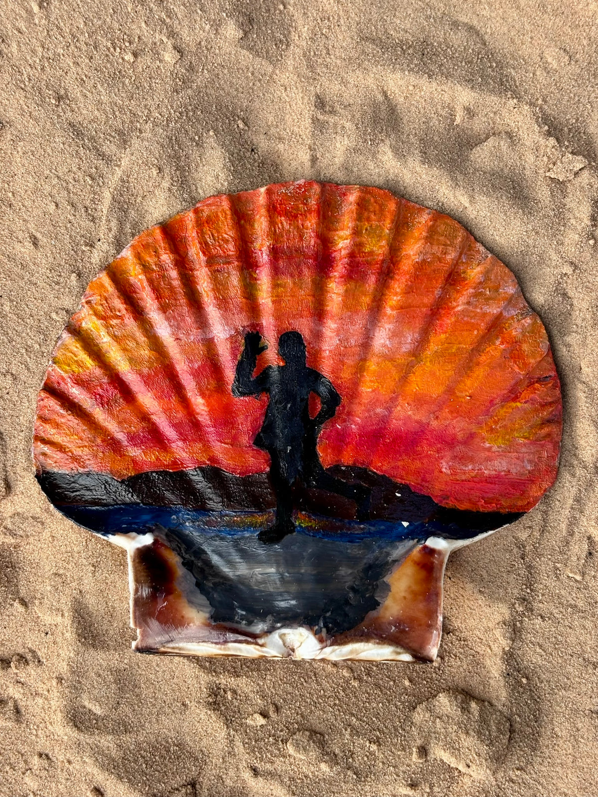 Hand-Painted Shell - Eric Morecambe Statue at Sunset