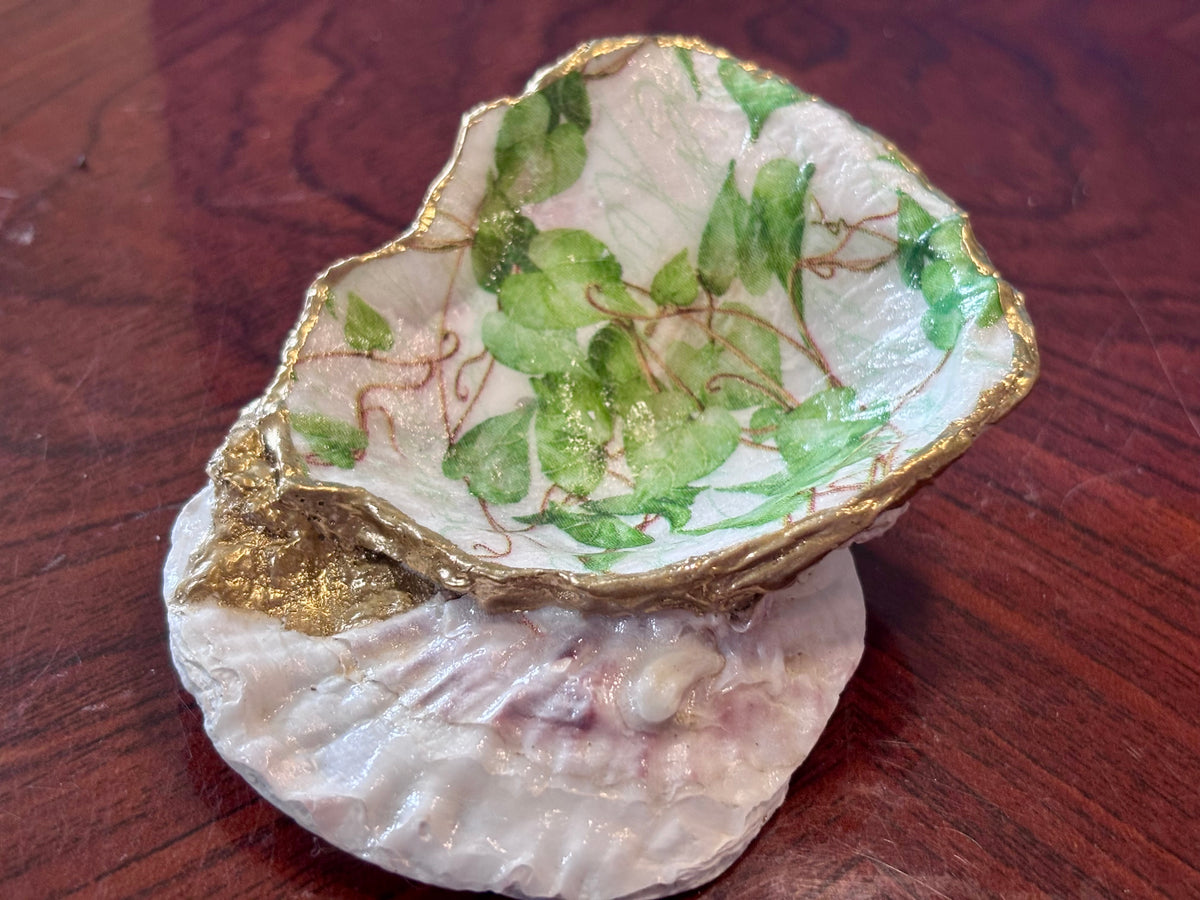 Decoupaged Shell - Ivy